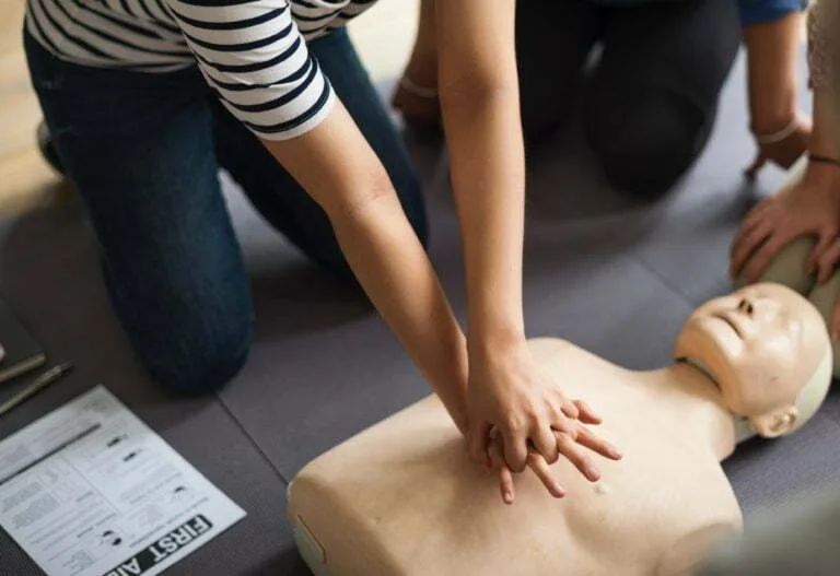 Federaţia Asociaţiilor Studenţilor în Medicină susţine iniţiativa Ministerului Sănătăţii privind rezidenţiatul