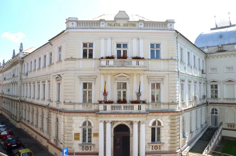 Judecătorii Tribunalului Arad anunţă că susţin protestul faţă eventuala eliminare a pensiei de serviciu