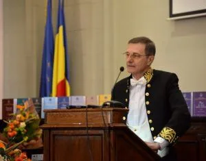 Premiile Academiei pe anul 2017: 70 de distincţii – Adrian Majuru, Daniel Dăianu şi Radu Afrim printre premianţi