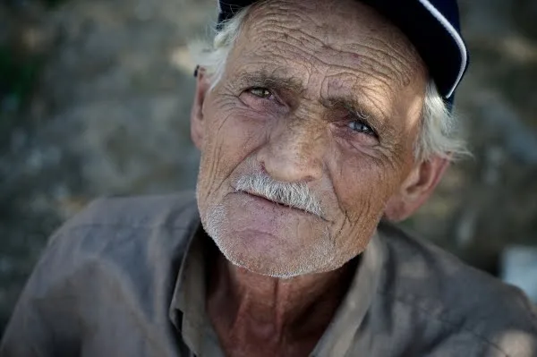 Pensionar japonez, reţinut după ce a sunat de circa 24.000 de ori