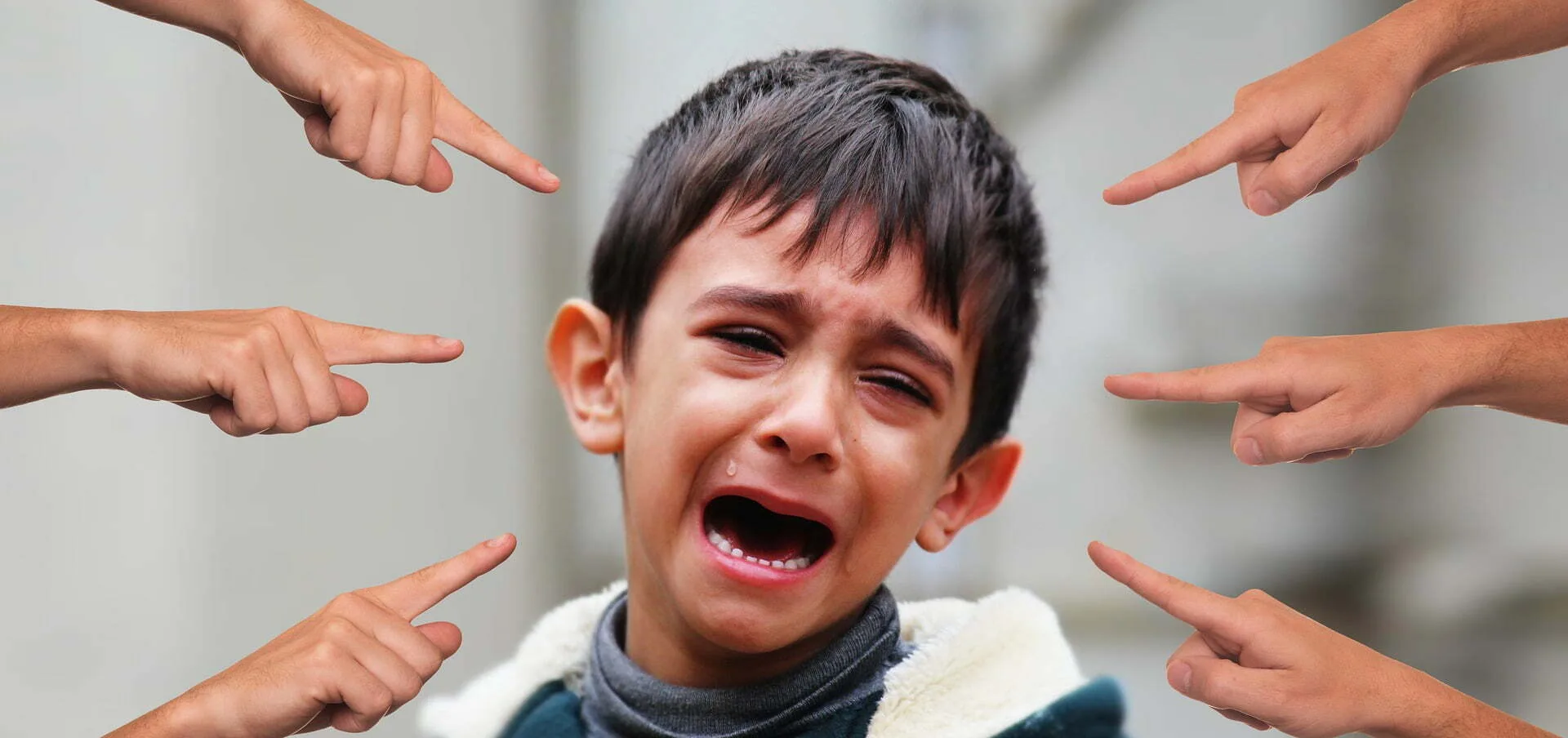 Bihor: Mama a două fetiţe a iniţiat un proiect de prevenire a bullyingului în şcoli