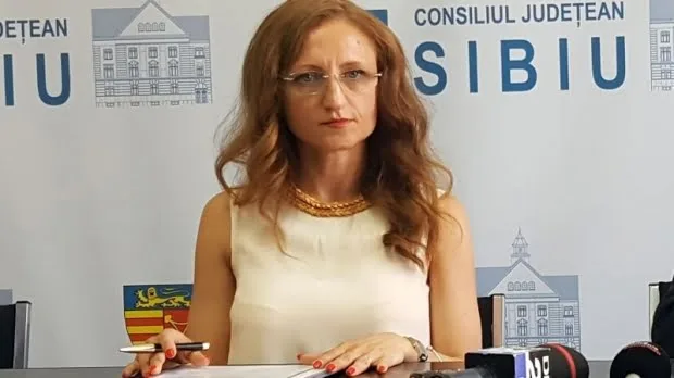 Preşedintele CJ Sibiu, către elevii premiaţi la concursuri: Vă aştept să vă implicaţi în activitatea administrativă şi politică