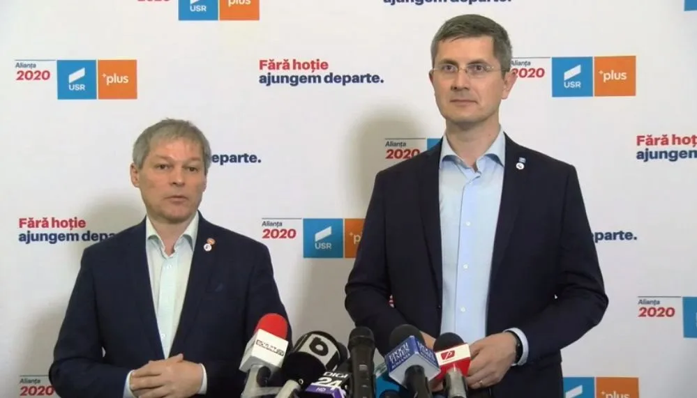 Peste 100 de membri USR cer Biroului Naţional al partidului să anuleze decizia de excludere a Olimpiei Ardelean