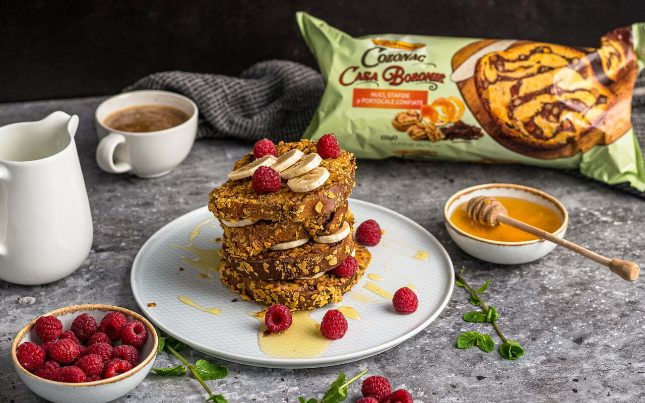 Rețetă de french toast crispy din cozonac și cereale