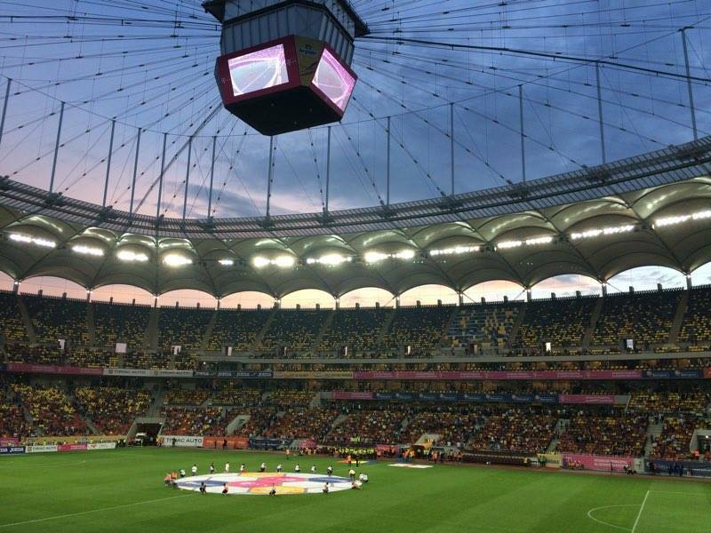 Chelsea Londra a suspendat pe viață trei suporteri, pentru acte de rasism