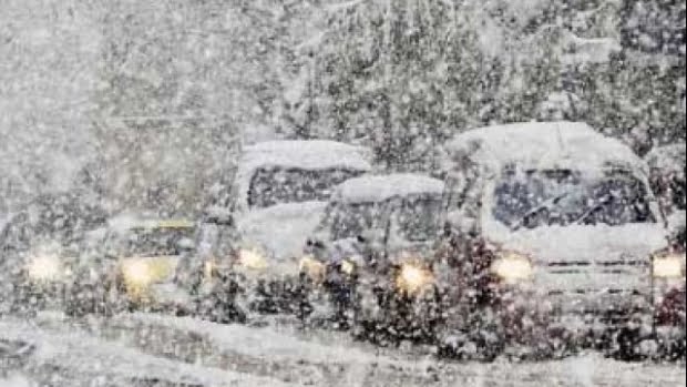 Decembrie vine cu ninsoare, viscol şi ceaţă densă