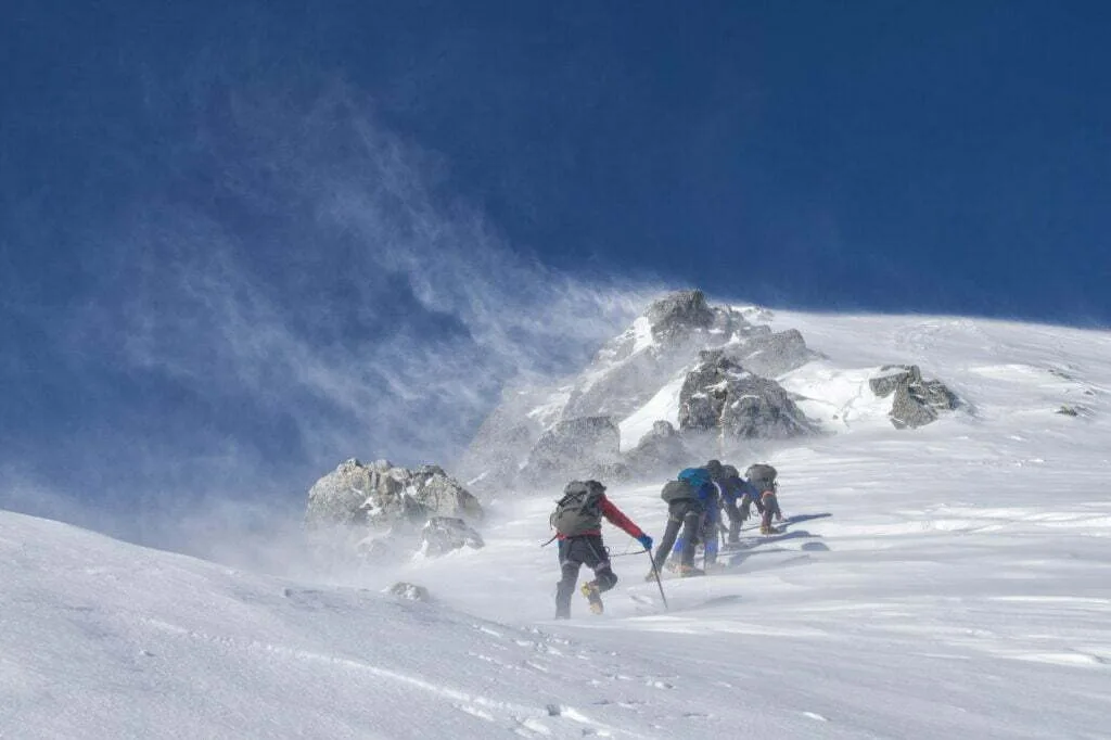 mountaineering-2124113_1920