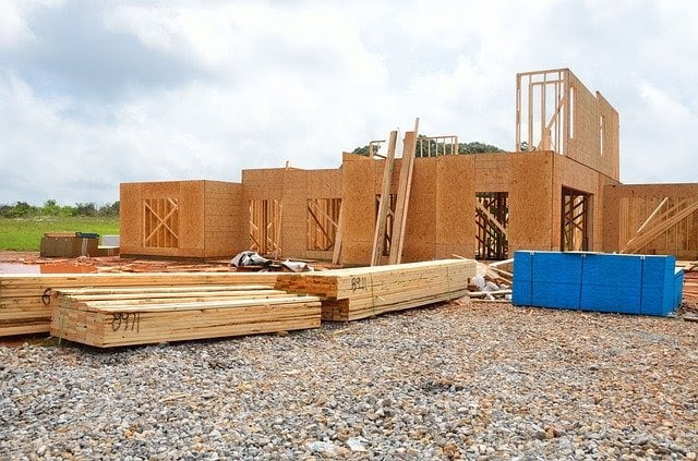 Îți construiești pentru prima dată o casă? Iată ce trebuie să știi!