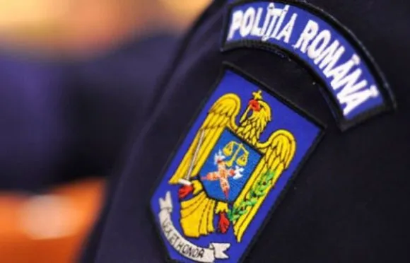 Polițistă trasă de păr și scoasă dintr-un club