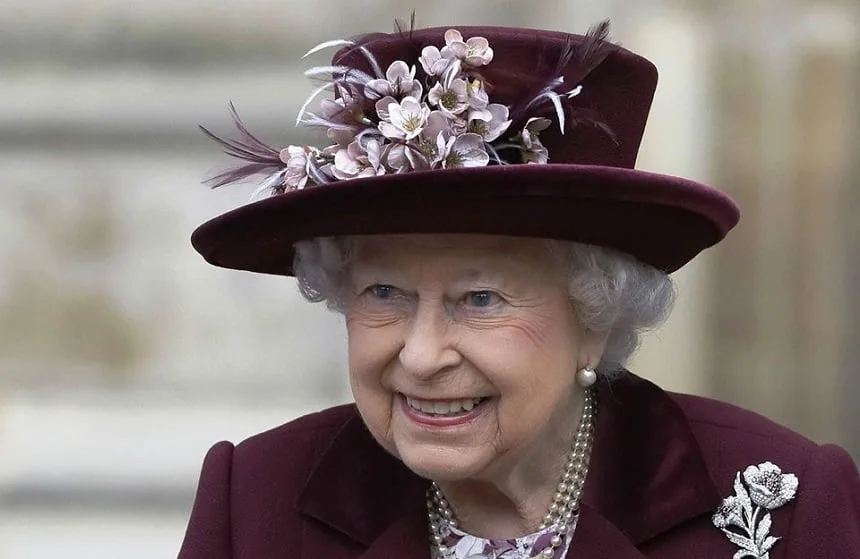 Regina Elizabeth a II-a a decis să renunțe la achiziția de noi ținute din blană naturală