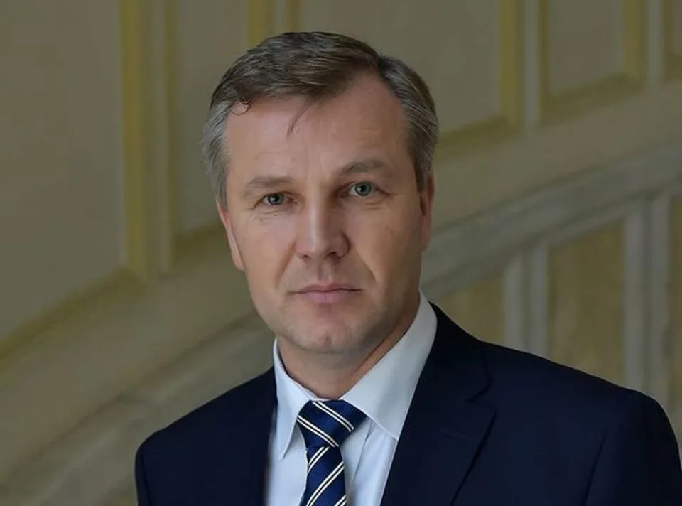 Bistriţa-Năsăud: Noul prefect a depus jurământul; fostul prefect şi-a prezentat raportul de activitate