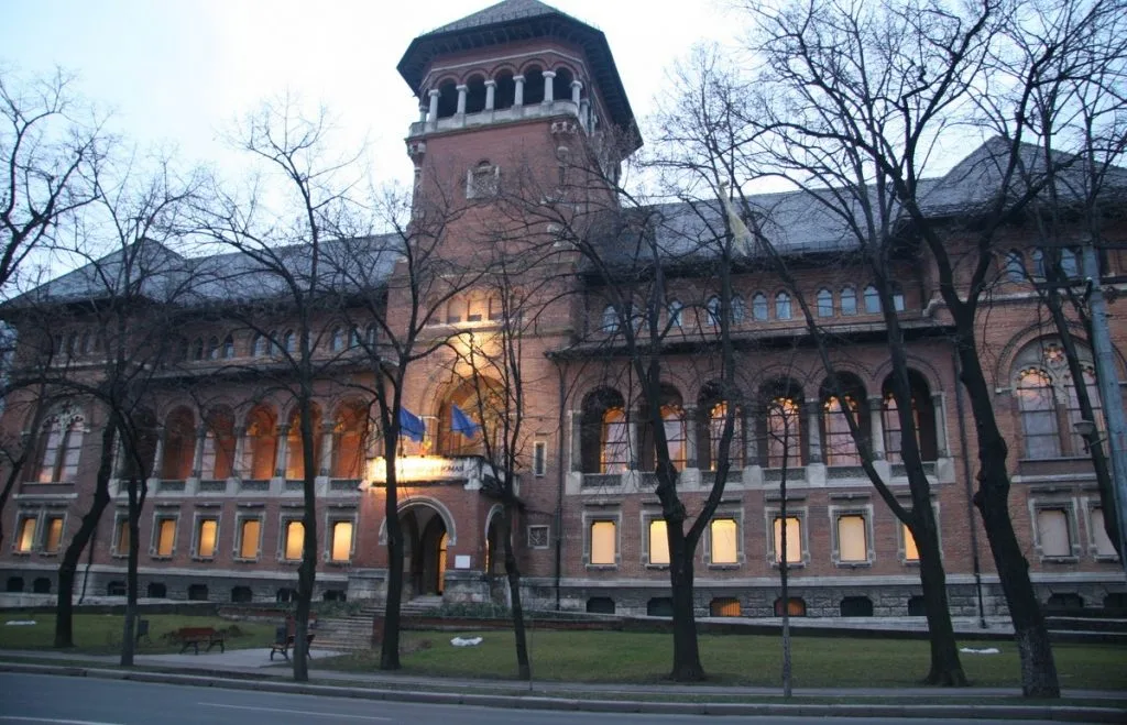 Meșteșugari din toate zonele țării la Târgul de Sfântul Nicolae de la Muzeul Național al Țăranului Român