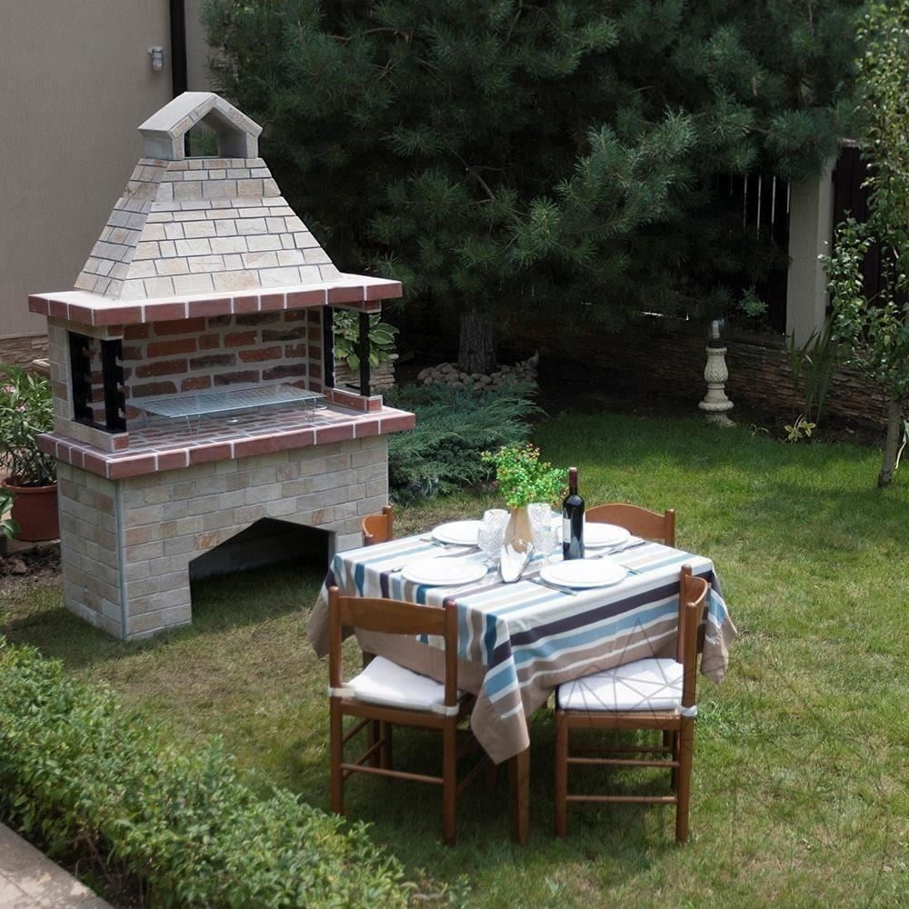 Mobilierul pentru gradina, decoratiunile si gratarul,  elemente cheie ale unei gradini moderne