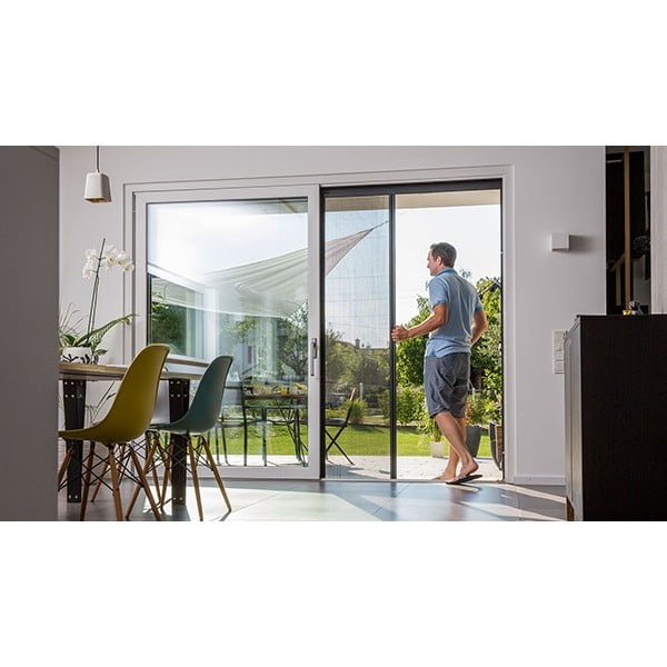 Plase plisse SmartFenster – solutia eficienta si estetica pentru protectia impotriva insectelor