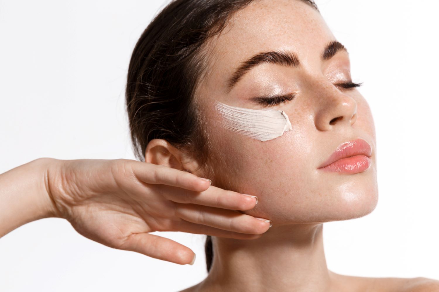 Ritualuri de dimineață pentru o piele radiantă: skincare la îndemâna ta