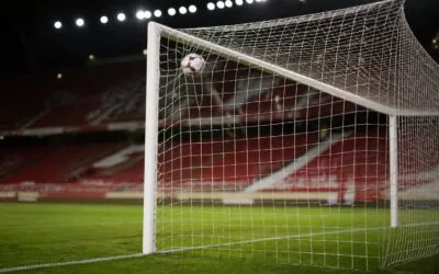 Raphinha a marcat cu dreptul, stângul și capul la Sevilla. Barcelona rămâne lider